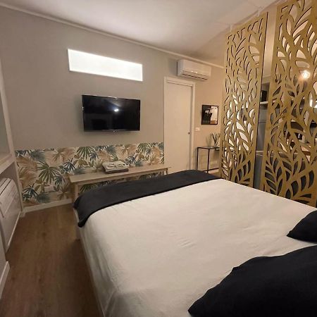 Апартаменти Hello - Modern Studio In Downtown Garden Турин Екстер'єр фото